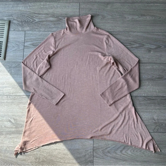 Super Soft  Plush Turtleneck Sharkbite Hem Tunic Sweatshirt - Picture 5 of 16